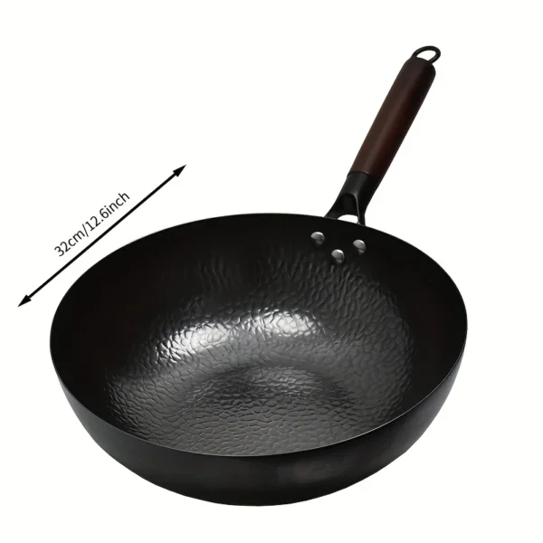 5060bf9c-f4fe-4ac3-9c6c-1513813d2544.webp Heavy-Duty Cast Iron Wok