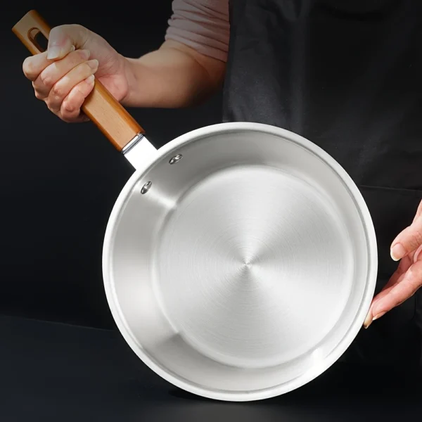 e1e71370-57f2-4a9c-844b-67018c1b3265.webp Three-Layer Steel Integrated Pot